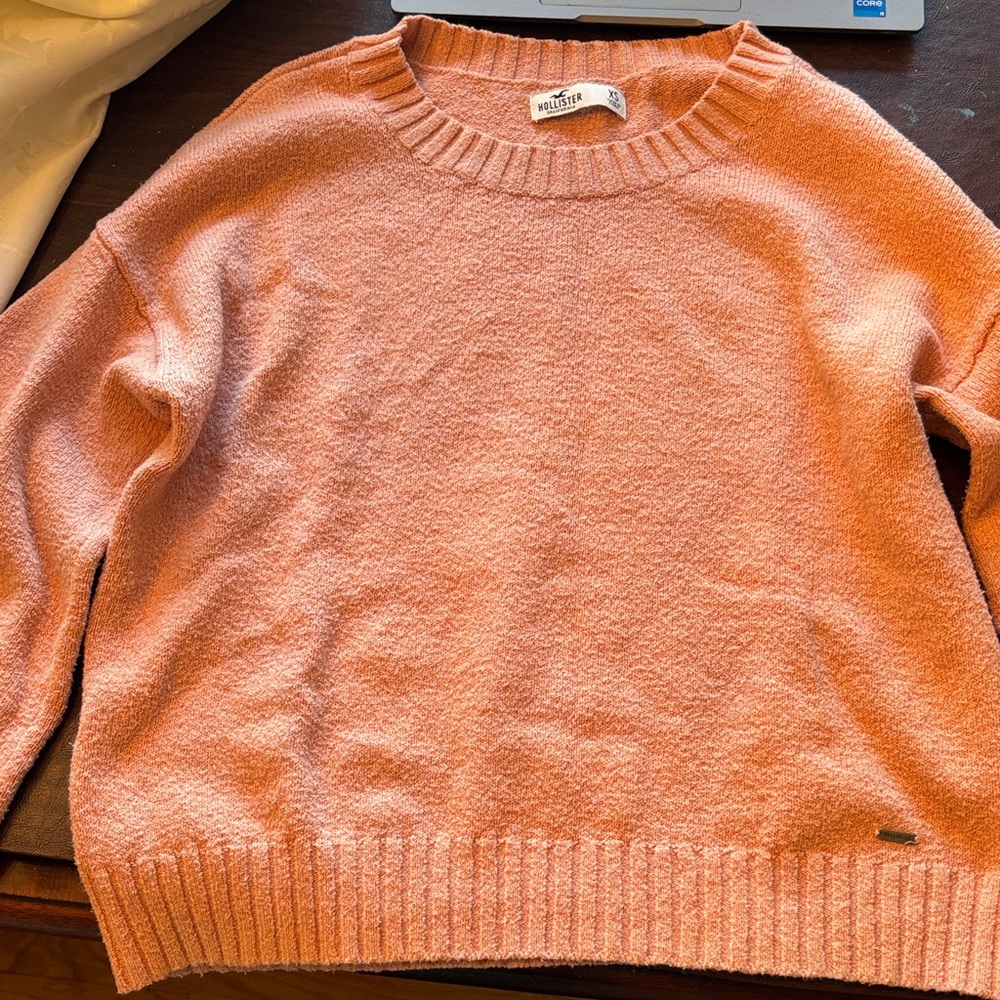 Hollister Peach Crew Neck Sweater